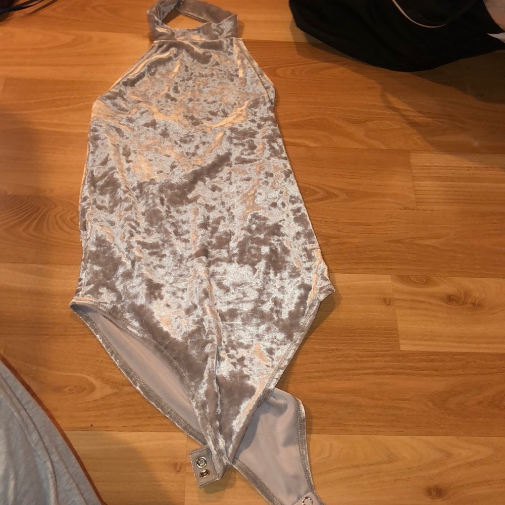 SILVER VELVET BODYSUIT
